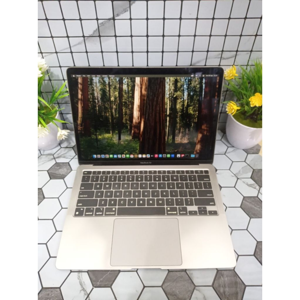 Laptop MacBook Air M1 2020 Apple M1 Chip RAM 8GB SSD 256GB