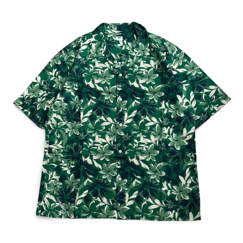 Open Collar Uniqlo Flower
