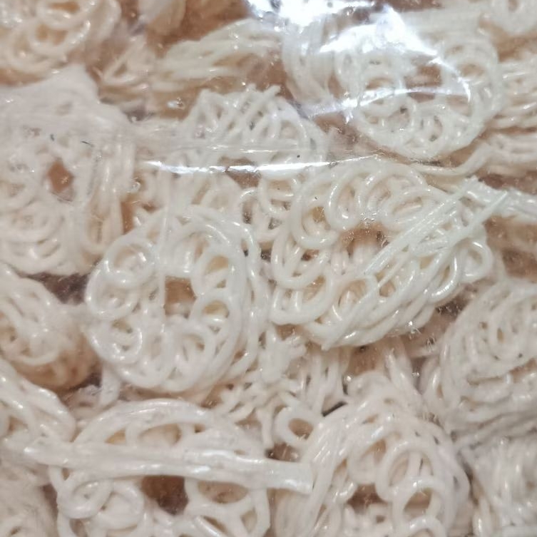 

Kerupuk Seblak Bentuk Mawar Repack 250 gr Krupuk Rasa Bawang Merk Pandawa