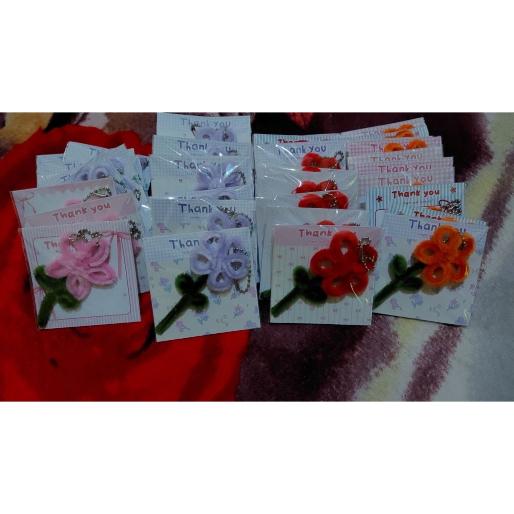 Hana souvenir gantungan kunci bunga