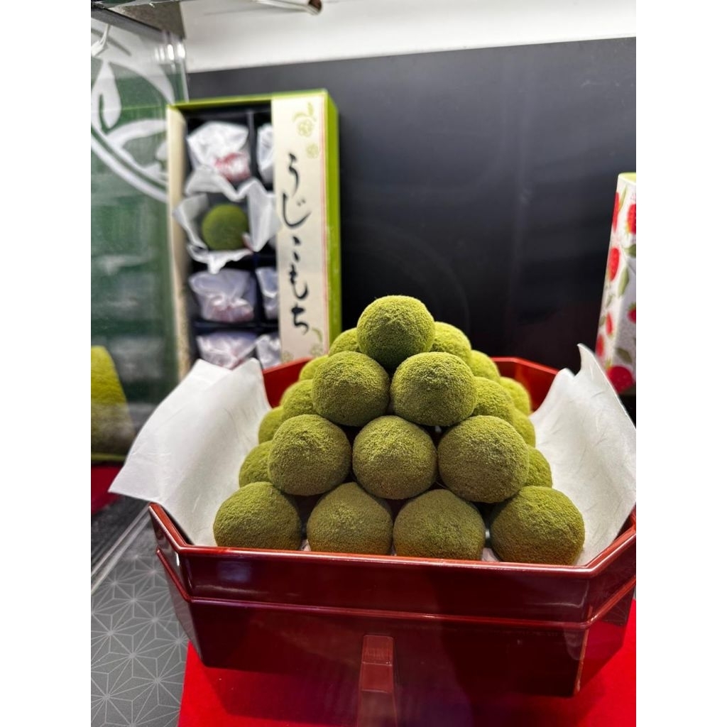 

uji matcha strawberry / mochi