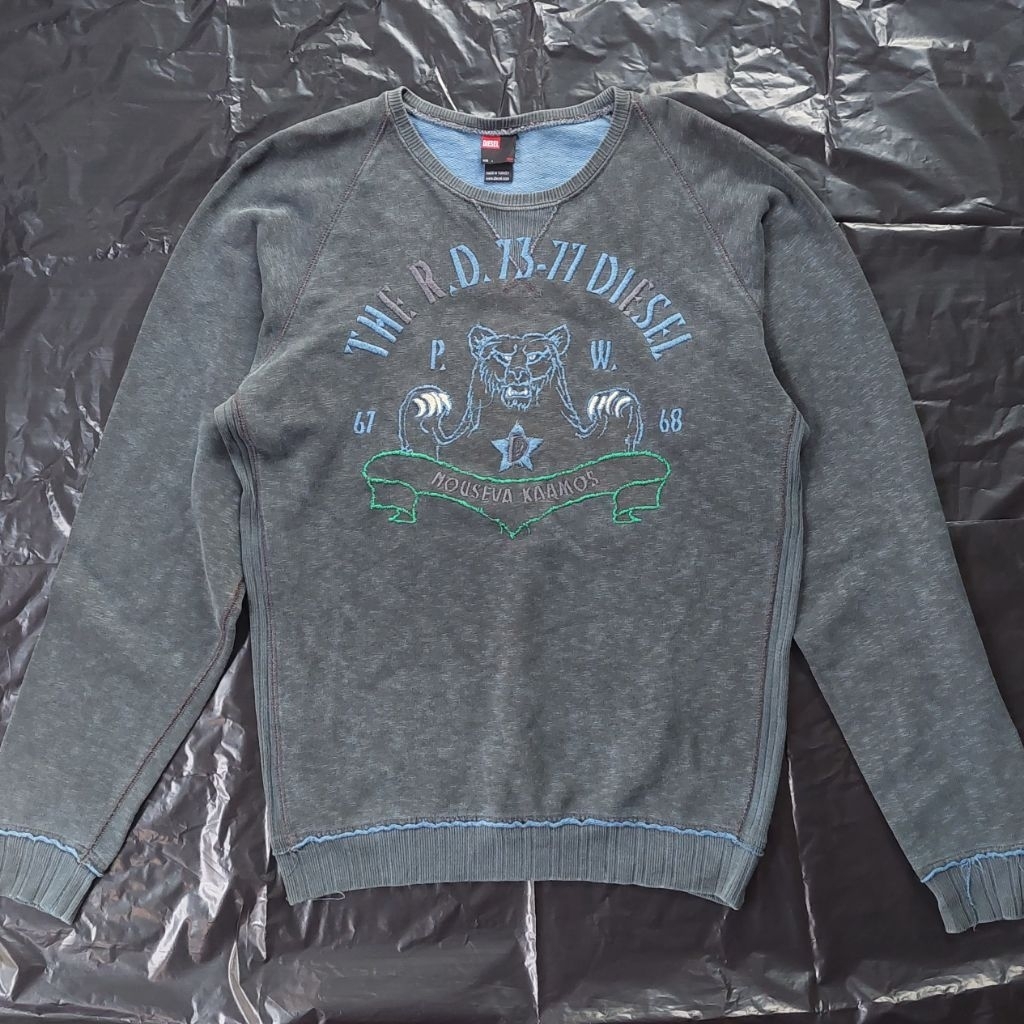 vintage diesel sweatshirt size Large fit Medium