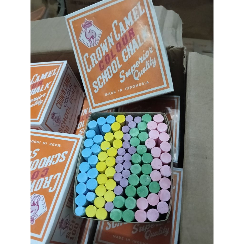 

100PC KAPUR TULIS WARNA CROWN. KAPUR TULIS WARNA WARNI. KAPUR PAPAN TULIS WARNA WARNI. KAPUR TULIS CROWN. KAPUR PAPAN TULIS. KAPUR TULIS CAMEL