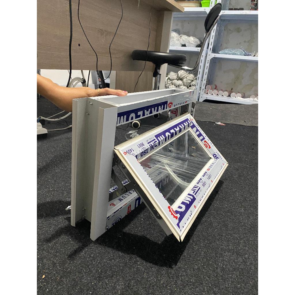 Jendela Aluminium Boven 1 Set 60x30