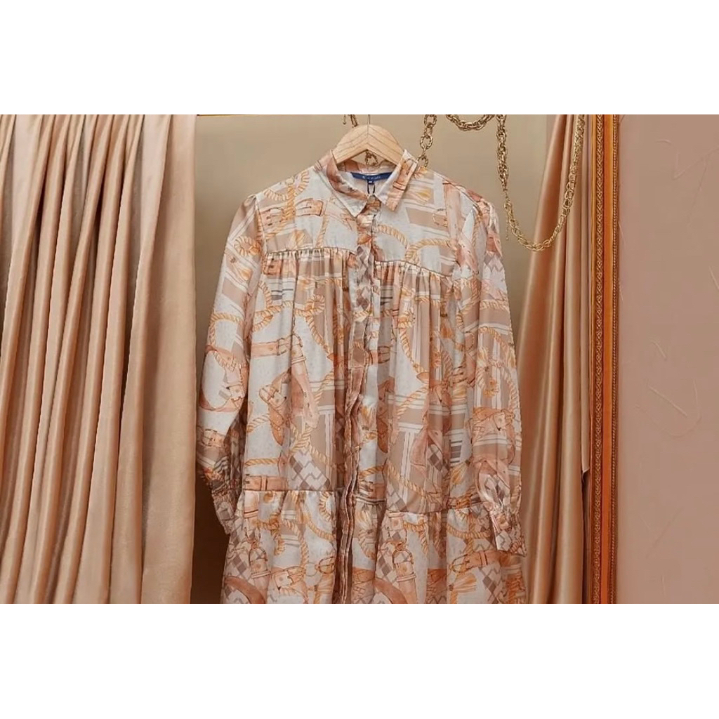 #buttonscraves baju chain putih