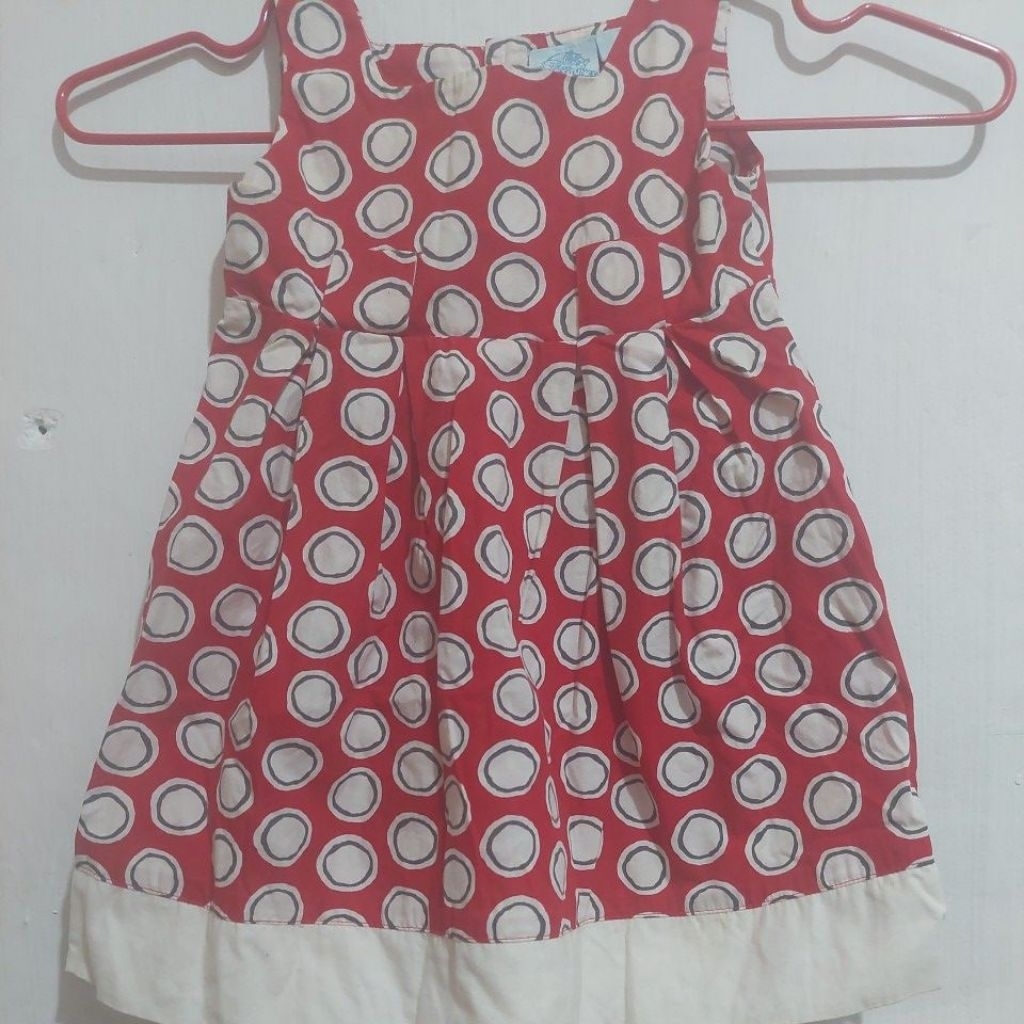 Dress bayi polkadot putih latar merah tanpa lengan. branded. bahan katun adem. Preloved.