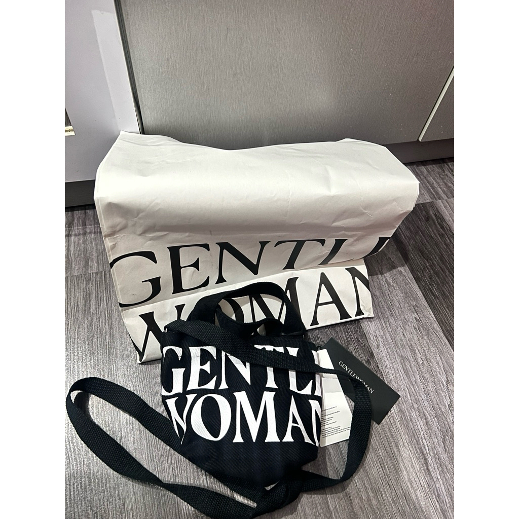 Gentle woman Original