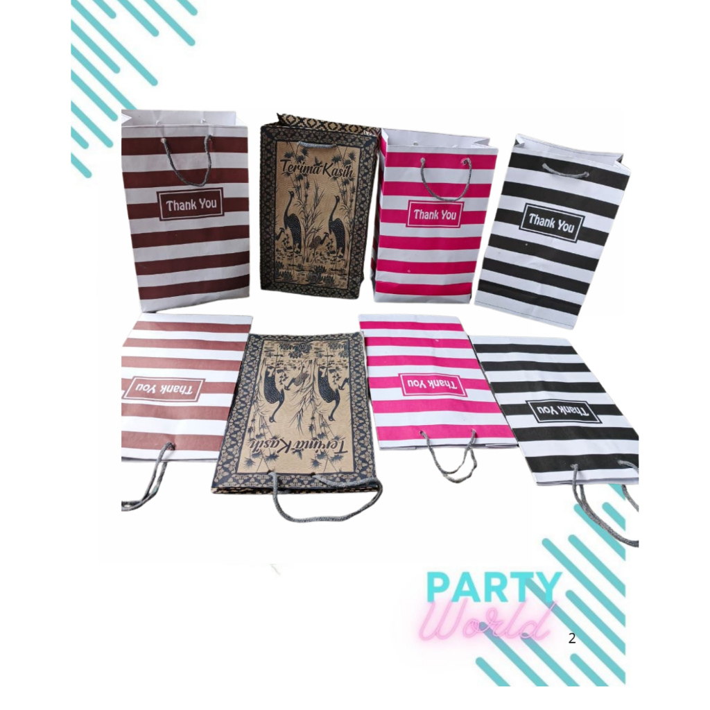 

Paper Bag Motif STRIP Ukuran 15x25cm Tas Kertas Hitam Papper Bag Polos