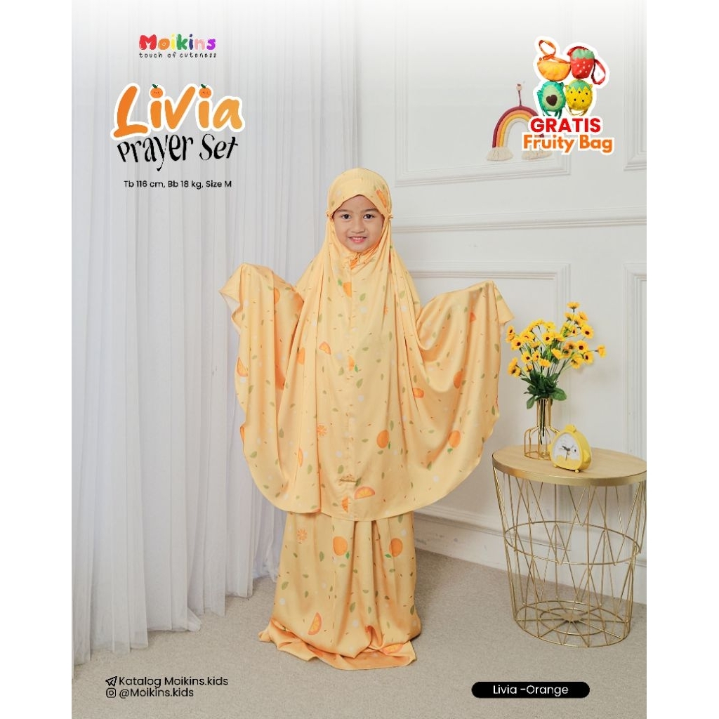 Livia Prayer Set