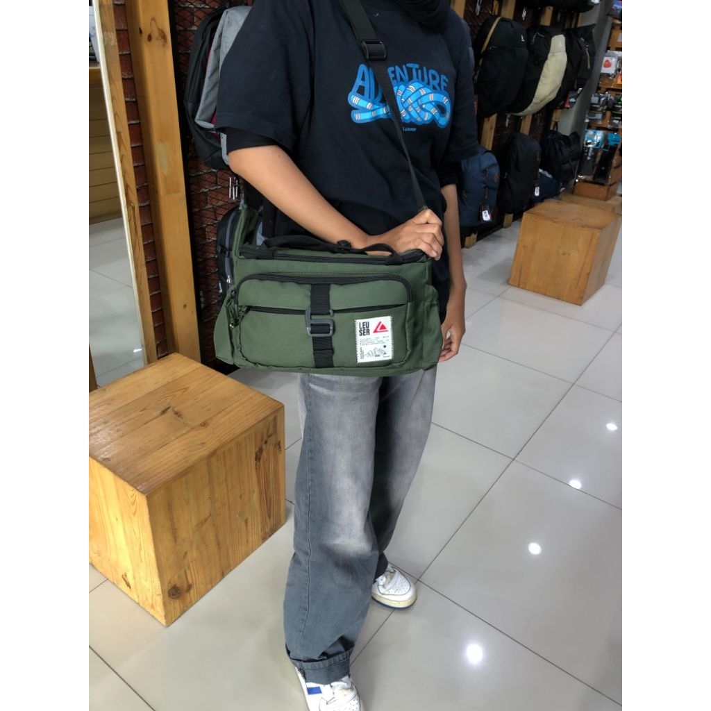 TAS SELEMPANG LEUSER KAVA