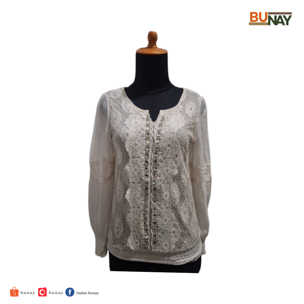 Blouse Elegant Feminine With Brocade (brukat) // Vintage Style Inspo