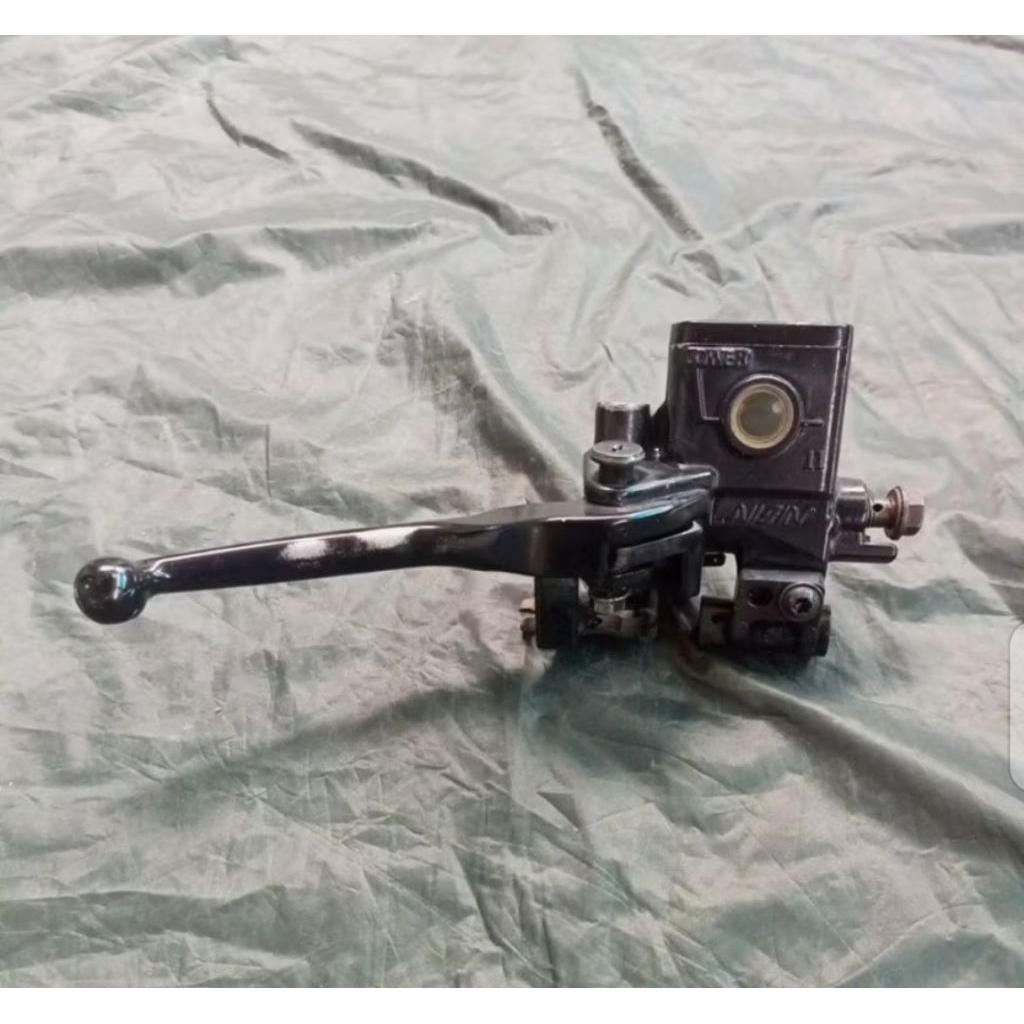 master rem CBS  atas depan kanan handle rem kanan vario led old 125/150 ORIGINAL master rem beat CBS