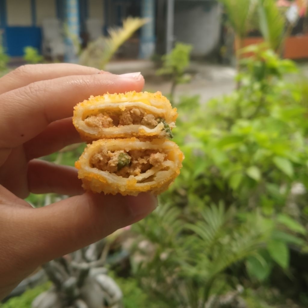 Risol Ayam Pedas