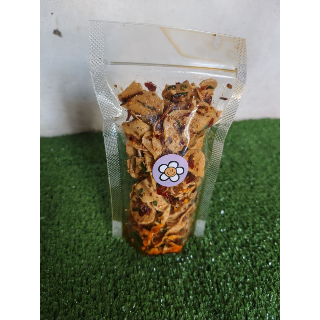 

Cemilan Basreng nyakruk dan kerupuk seblak kering keriuk pedas / original daun jeruk 100gr