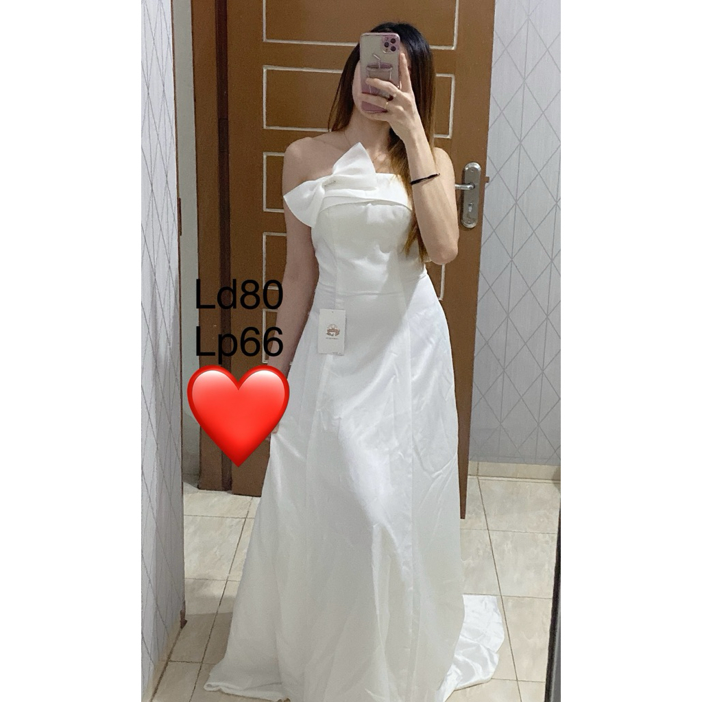 GAUN PUTIH POLOS ADA PITA