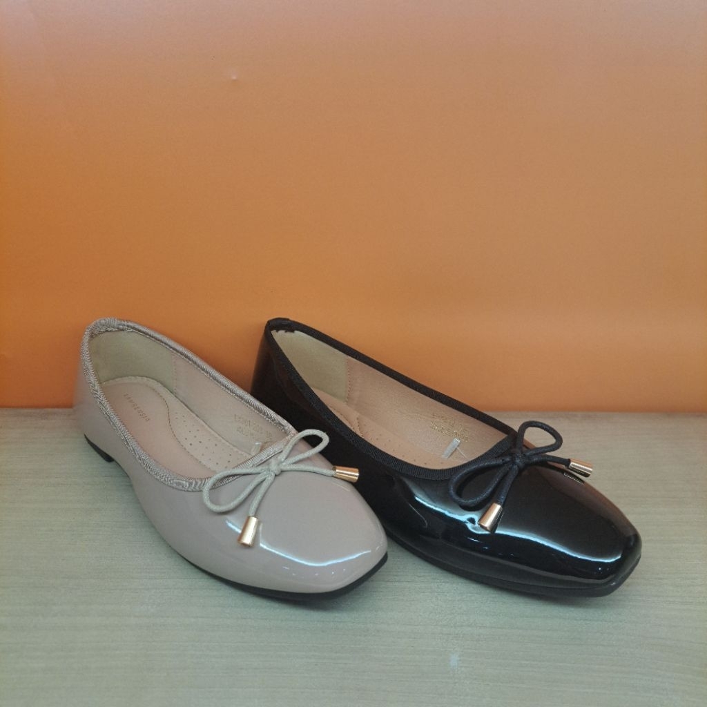 Sepatu wanita LAWRENSIA