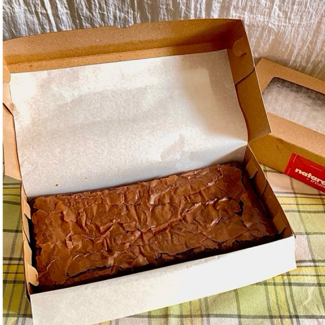 

Whole Fudgy Brownies (22x10x5)