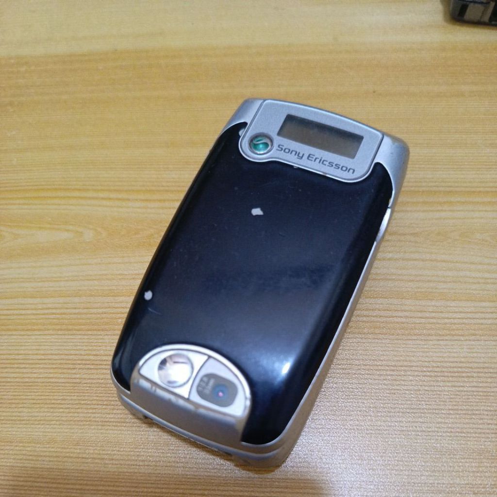 SONY ERICSSON Z600