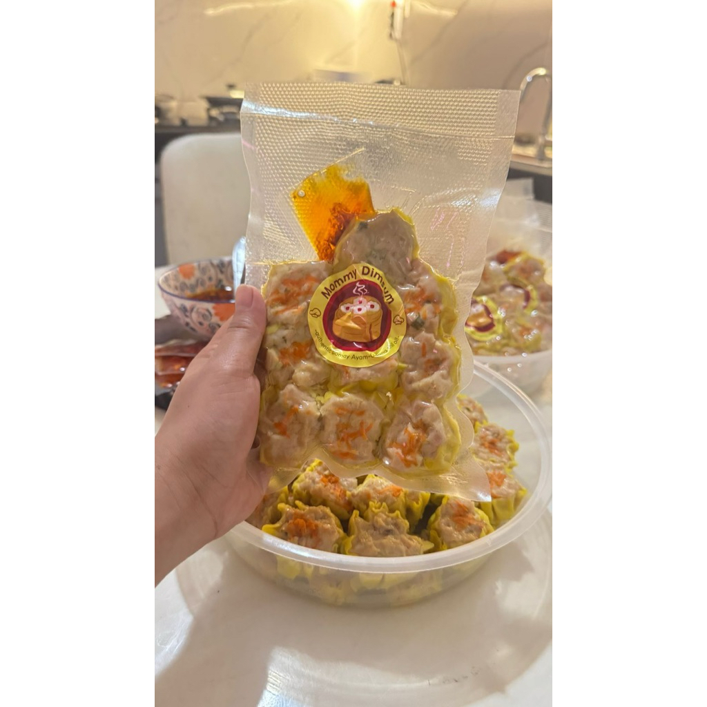 

mommy dimsum (dimsum & chili oil)