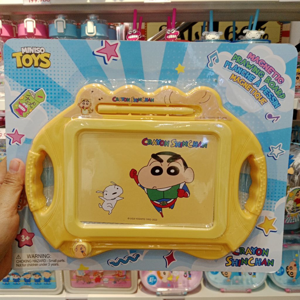 

Miniso Crayon Shinchan Super Costume Adveture Collection Magnetik Drawing Board (B)
