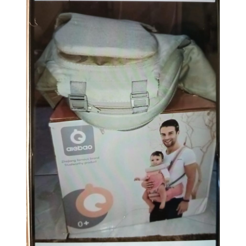 Gendongan bayi Baby Carrier Hipseat Aiebao6634