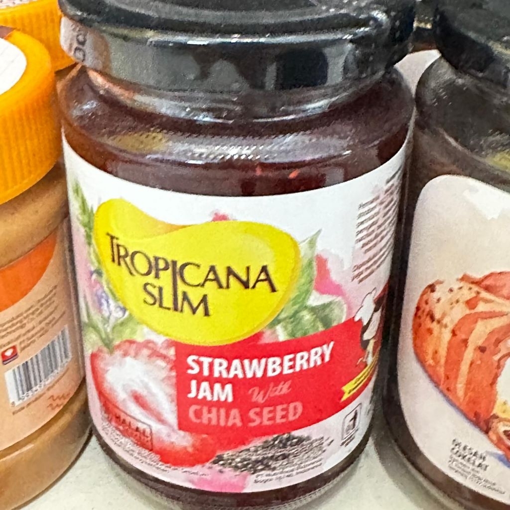 

Tropicana Slim Strawberry Jam Chiaseed Selai Stroberi 300gram