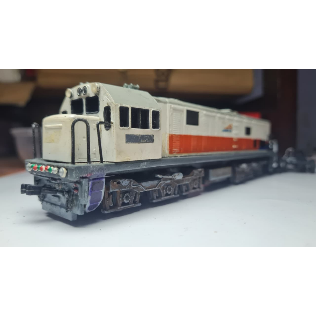 Agung Craft - Miniatur Kereta Api - Lokomotif CC 201 Livery PT KAI Panah - tanpa mesin Skala HO