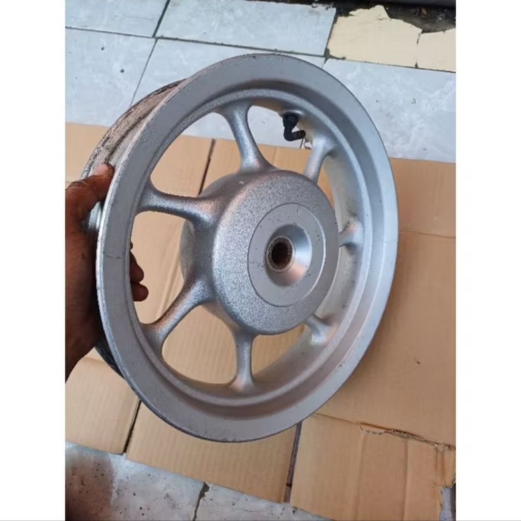 Velg belakang motor scoopy ring 12 ORIGINAL COPOTAN siap pasang