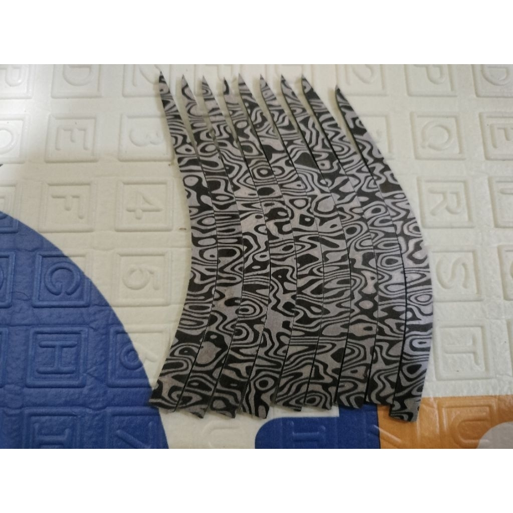 LEMPENGAN BAHAN DASMAKUS TAJI