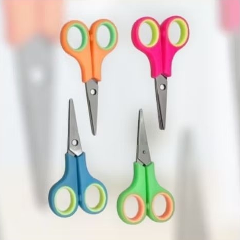 

Gunting Kertas Kecil 4 Inch Warna 12 cm