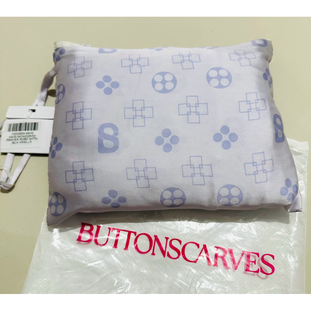 buttonscarves monogram prayer robe vanila
