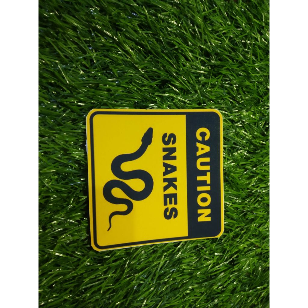 

stiker vinyl caution snakes