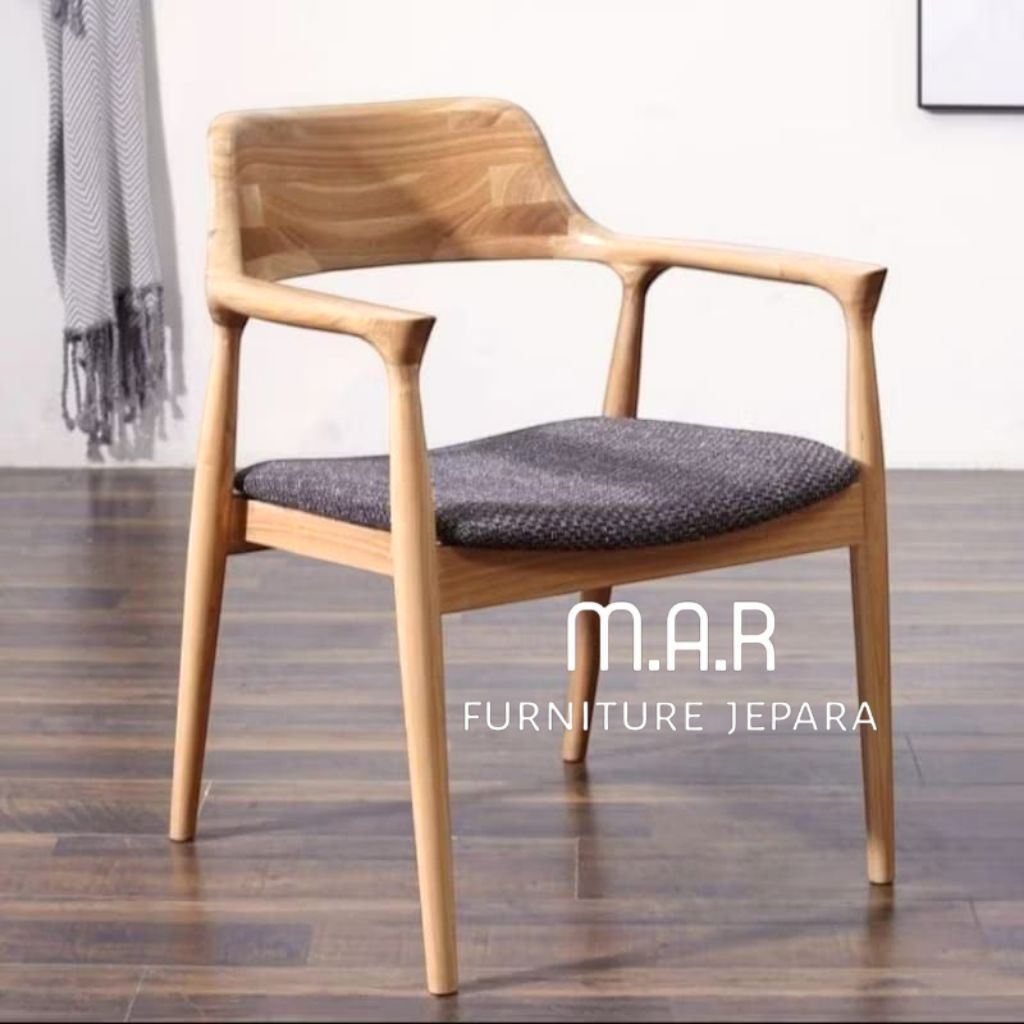 kursi cafe - kursi cafe estetik - kursi cafe kayu - kurai kursi cafe Hiroshima - kursi cafe kayu jat