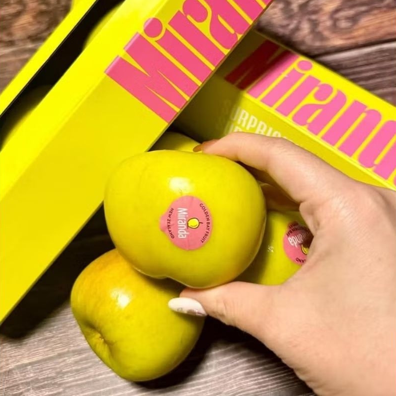 

APEL KUNING MIRANDHA 1kg