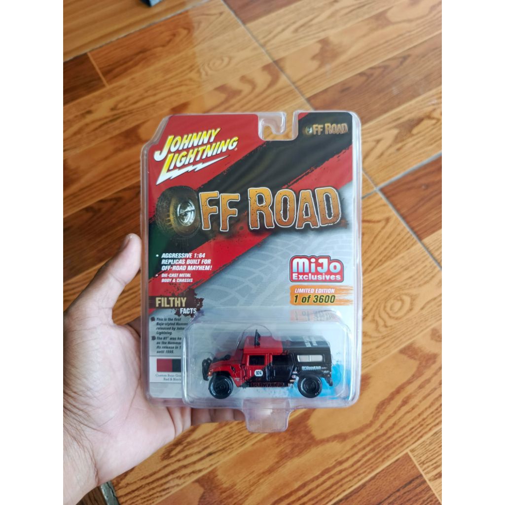 Johnny Lightning Hummer H1 Wagon