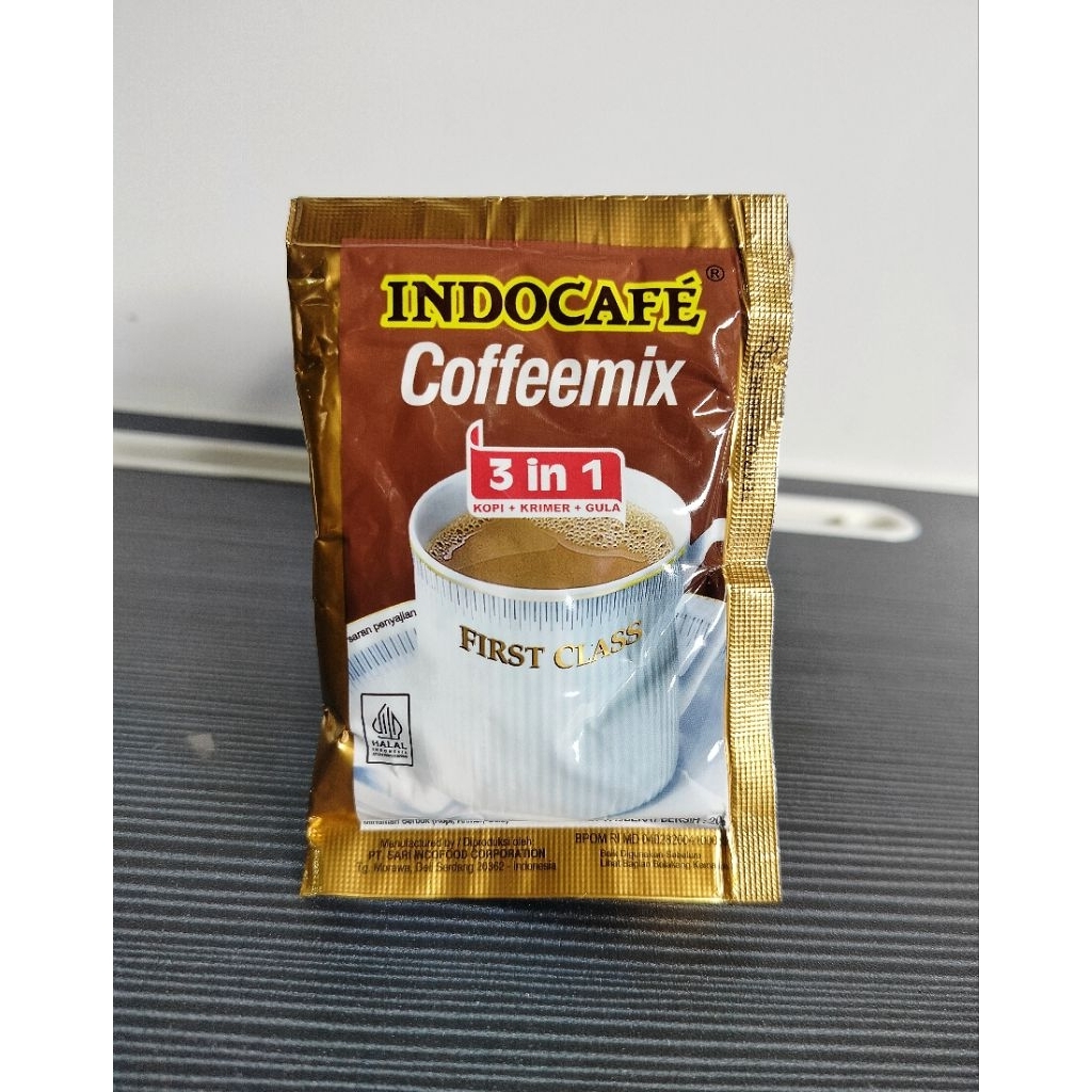 

INDOCAFE Coffeemix 3 in 1 Kemasan Sachet 20gr - 1 Renceng @10 Pcs