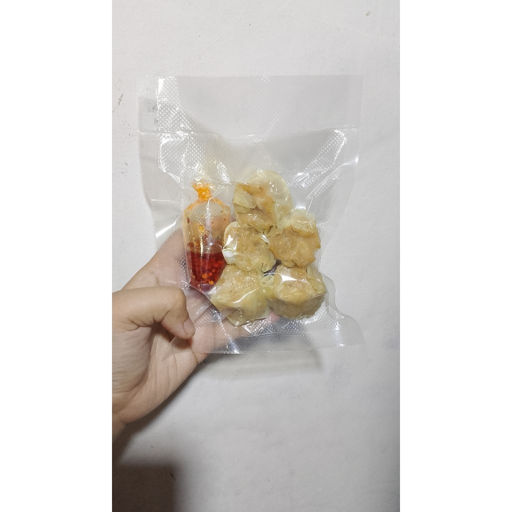 

dimsum ayam free chili oil