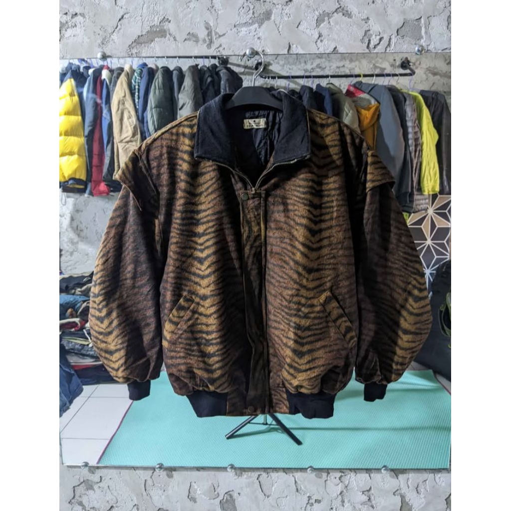 JAKET VINTAGE BOXY VELVET