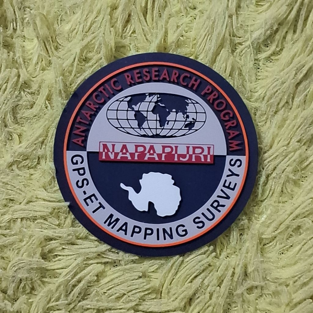 Patch Rubber Napapijri Medium size