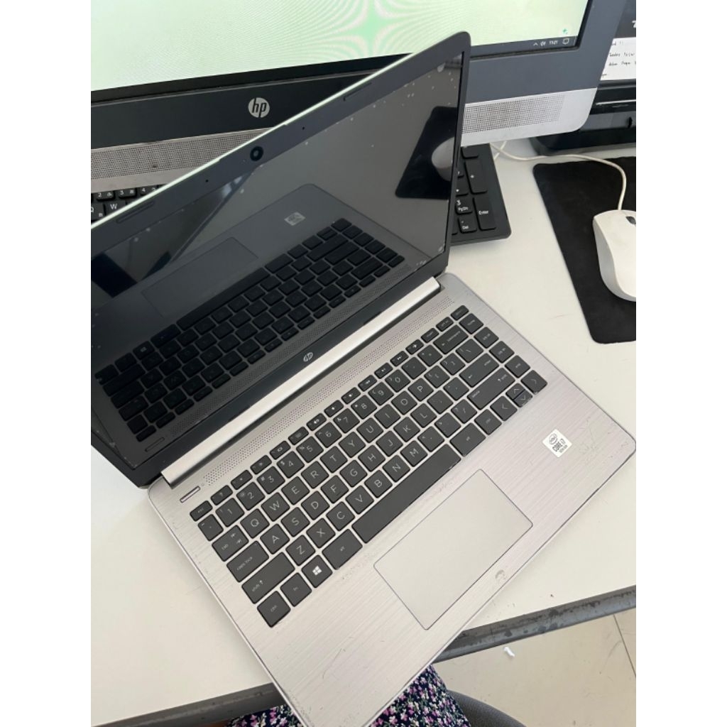 Hp 340S i7 gen 10 ram 8gb SSD 256
