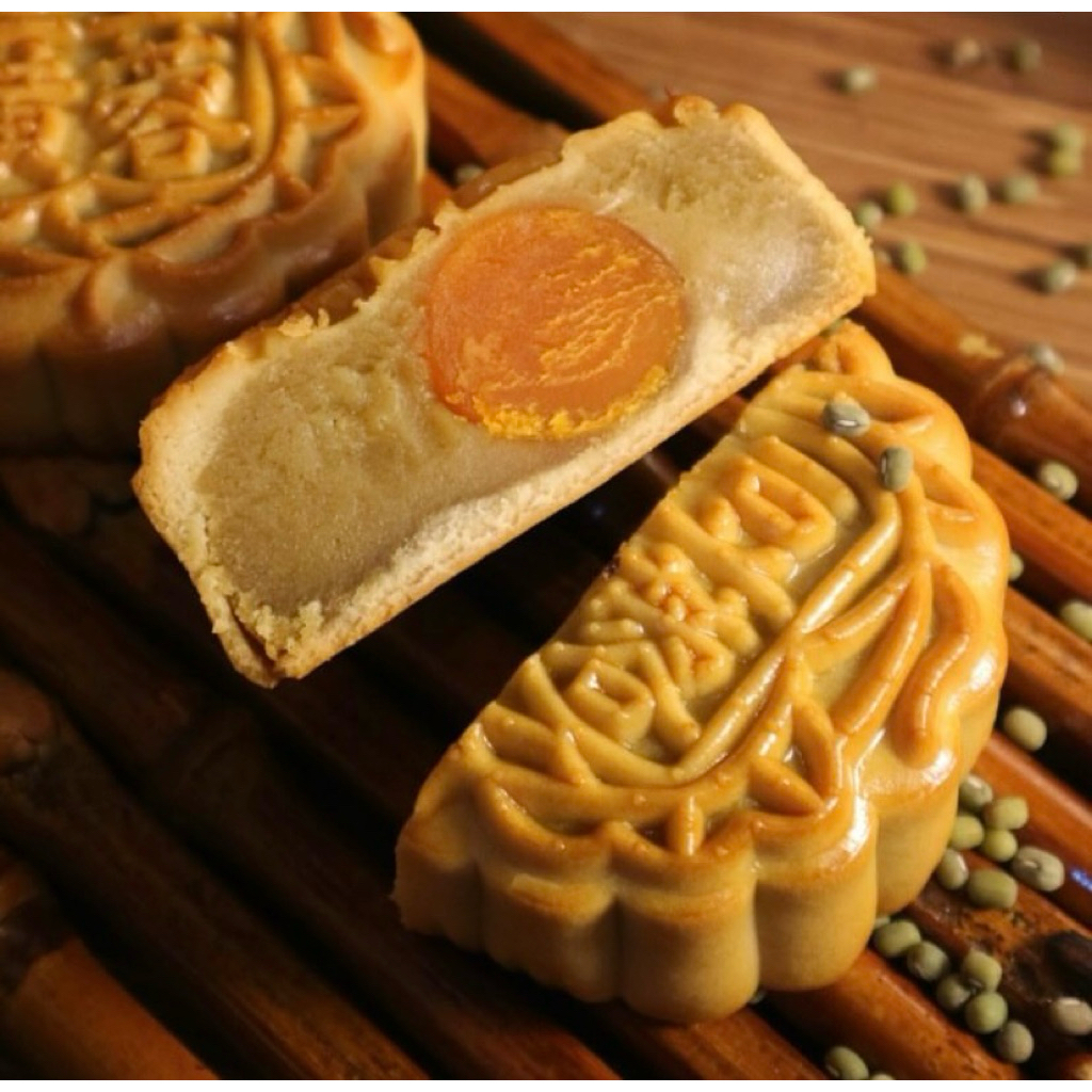 

MOONCAKE KUE BULAN REZEKI BARU KACANG HIJAU TELUR