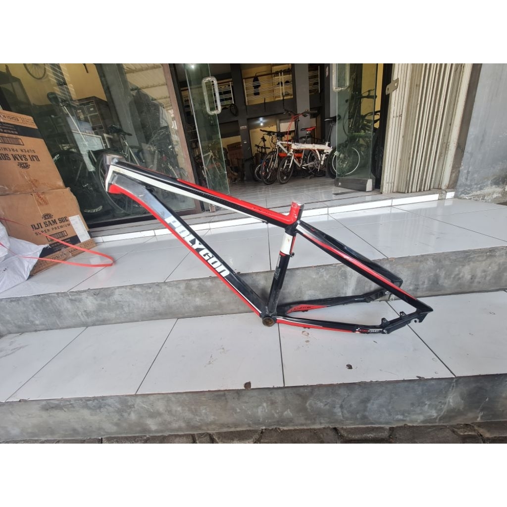 frame polygon cozmic cx2.0 diameter 26 inch