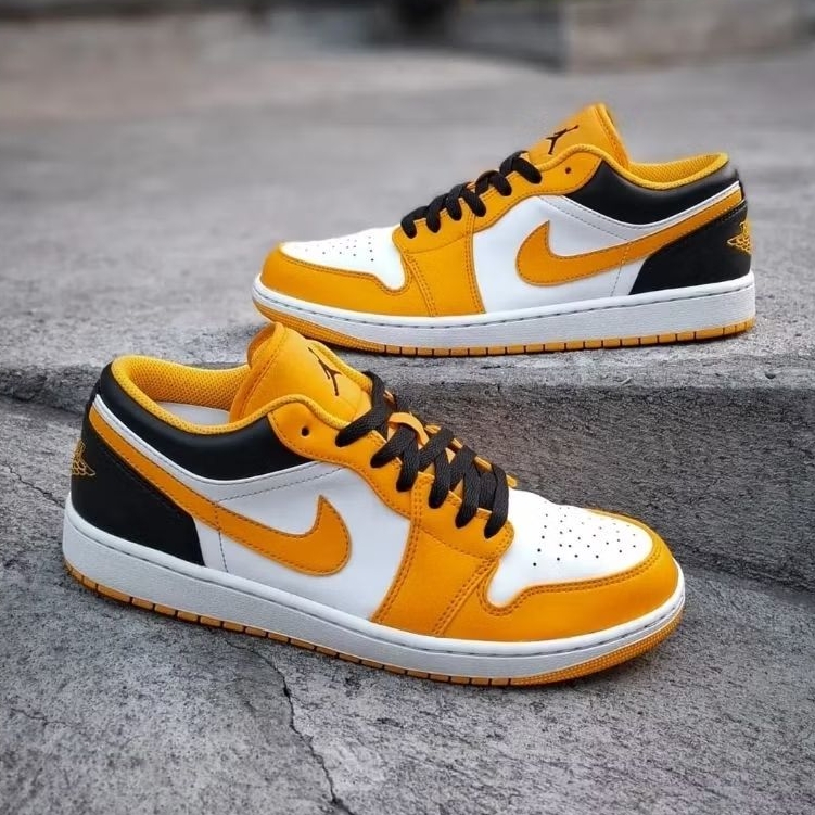 NIKE AJ1 LOW UNIVERSITY GOLD TAXI 44 MEN SNEAKERS
