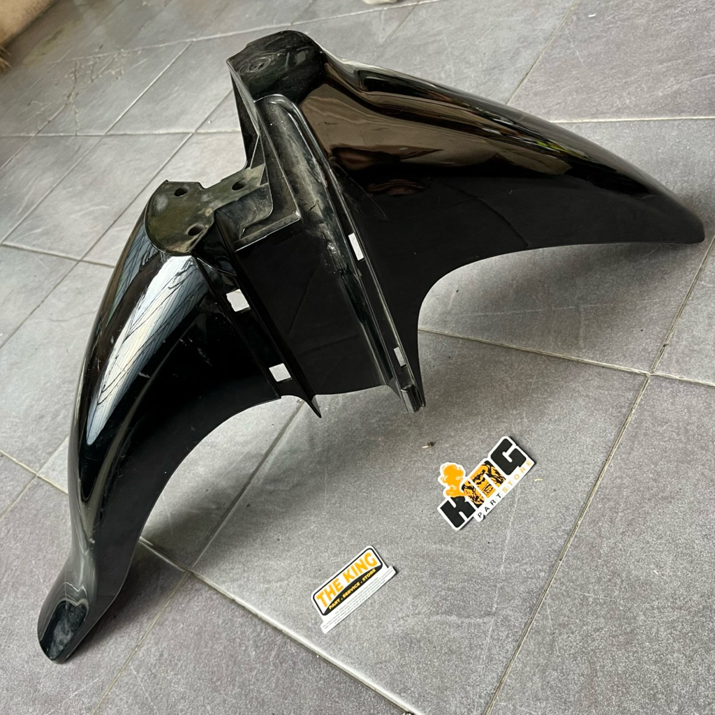 53111-23F00L019 SPAKBOR DEPAN SUZUKI SHOGUN 110R NEW ORIGINAL SGP ARIEL MAMIK SPATBOR HITAM KANCIL