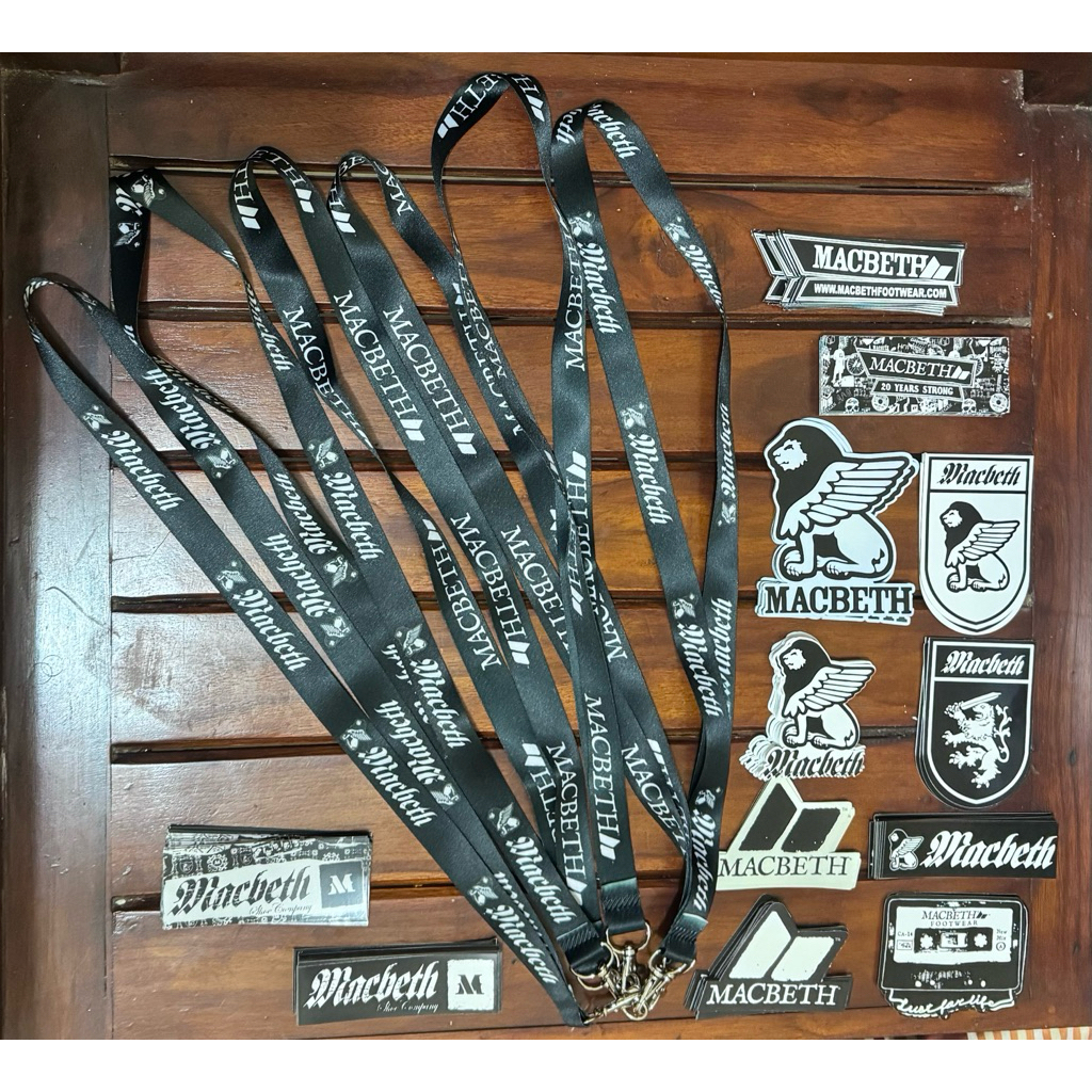

macbeth lanyard custom