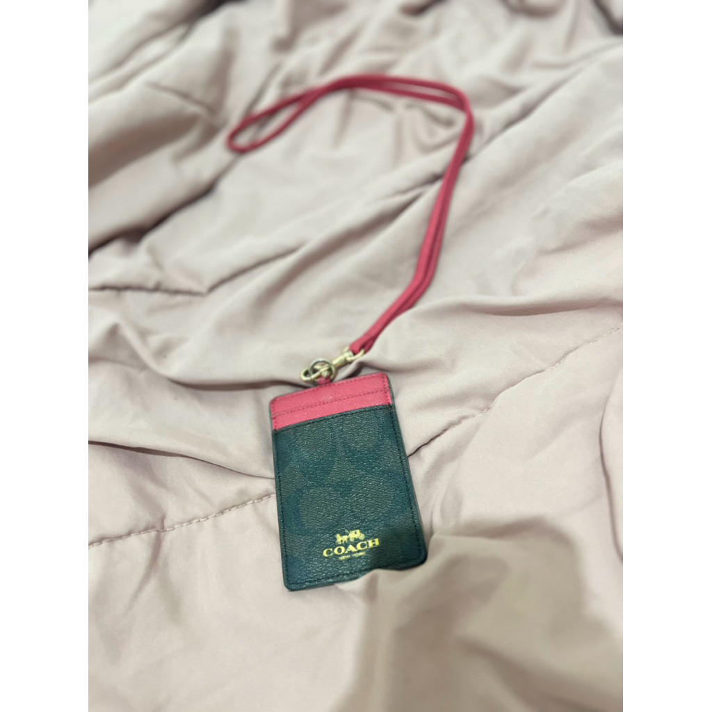 

Preloved nametag Coach original100% - pink
