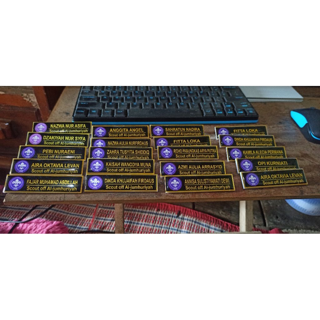 

Name tag costum pengait peniti,magnet