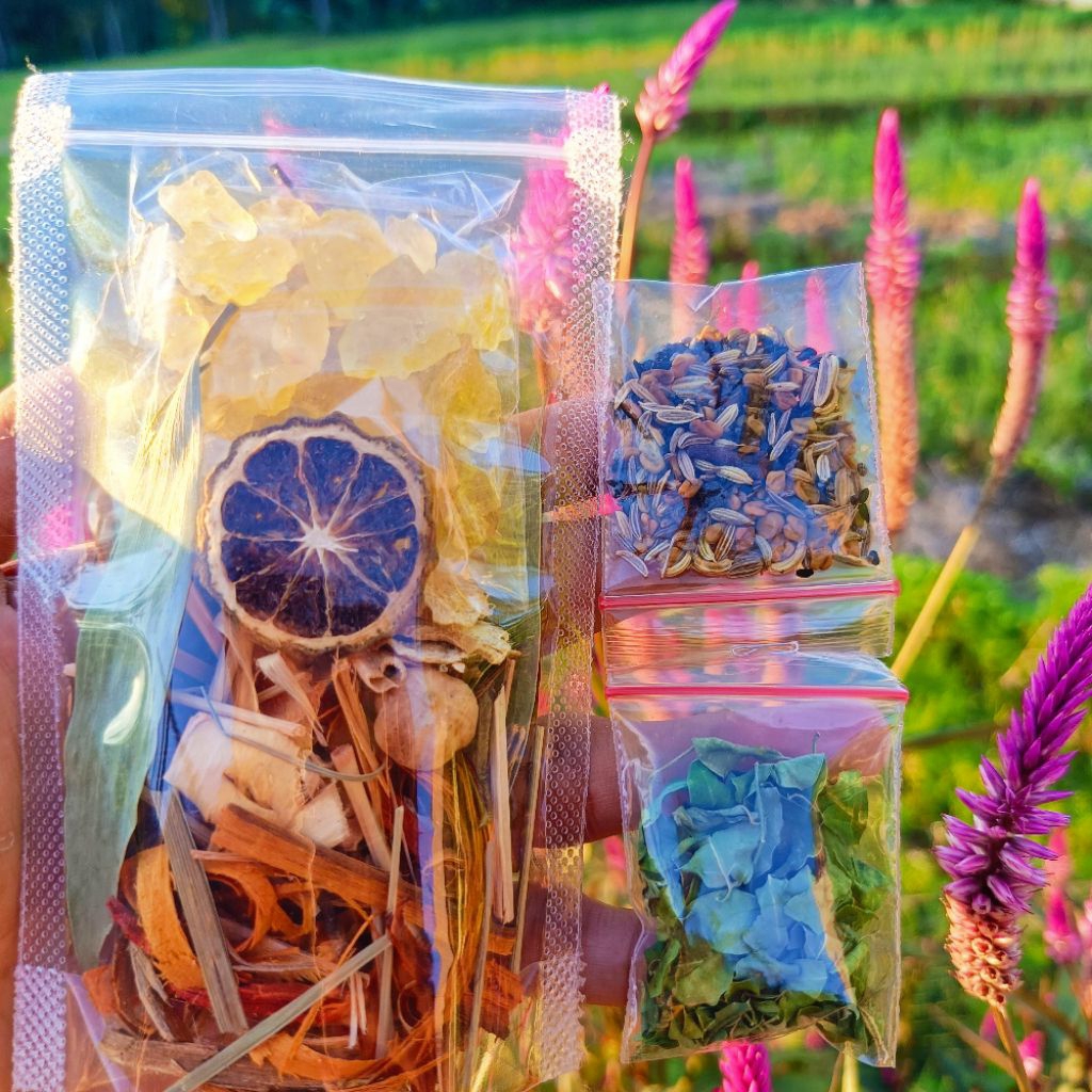 

Wedang Uwuh komplit + Gulabatu [19 Rempah ] Teh Rempah JSR untuk Asam Urat Reumatik Diabetes Kolesterol