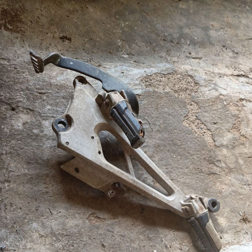 Postep kanan Tiger 2000