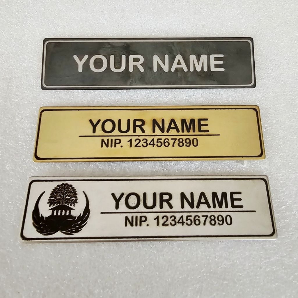 

Nama Dada Laser Titanium Mirror Papan Nama Magnet Premium Motif Bingkai